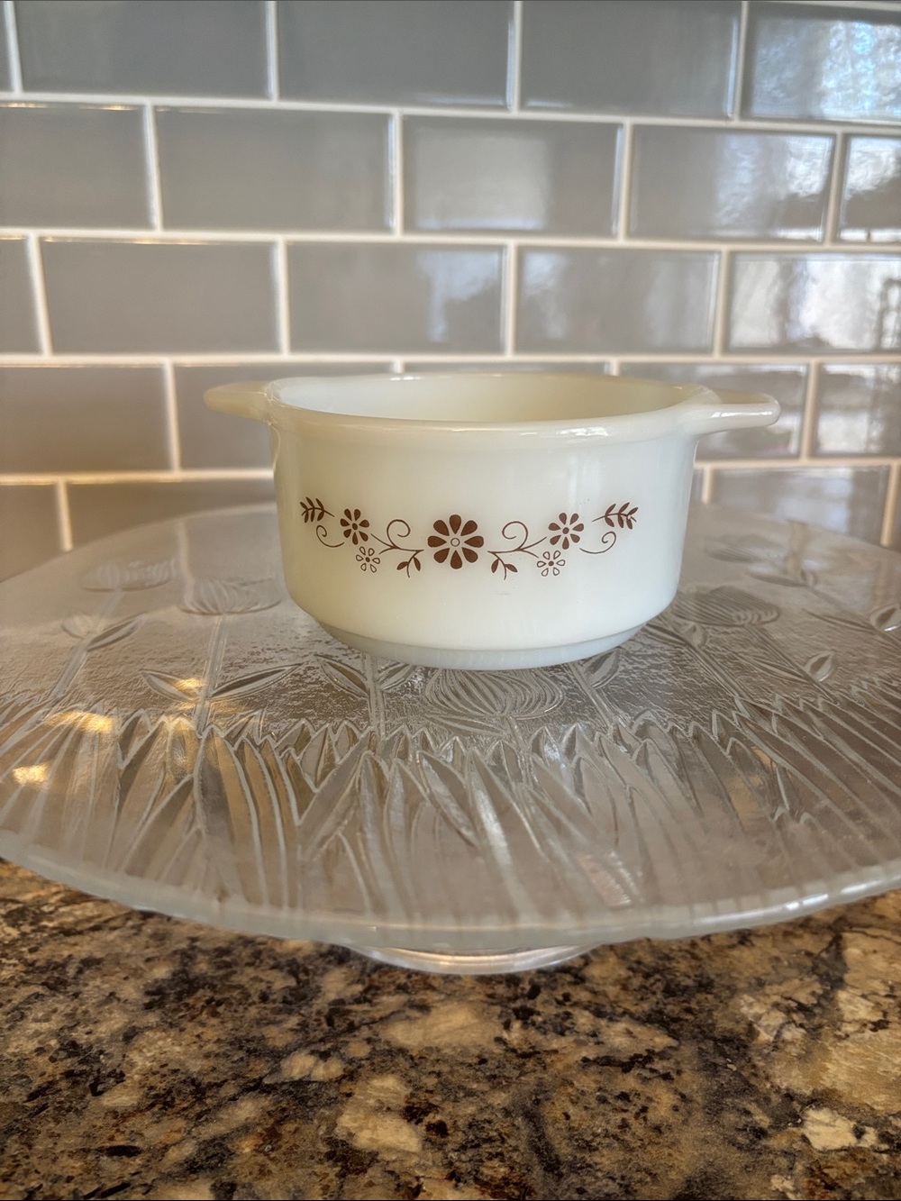 Vintage Dynaware Pry-O-ReyMilk Glass Casserole Dish w/ Brown Daisy accent, EUC